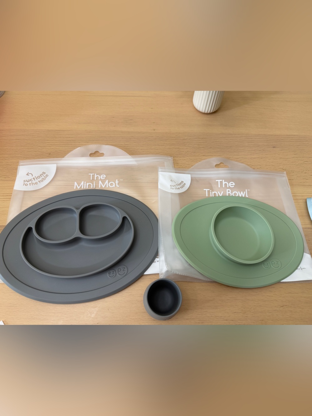 Ezpz baby Mini Mat, Tiny Bowl, and Cup Set